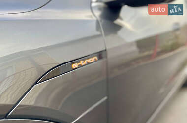 Внедорожник / Кроссовер Audi e-tron Sportback 2023 в 