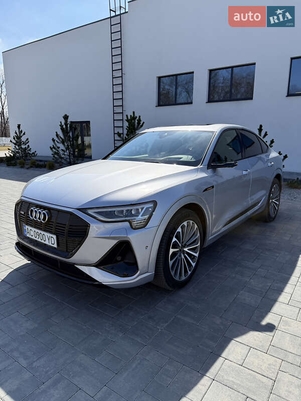 Позашляховик / Кросовер Audi e-tron Sportback 2021 в Луцьку