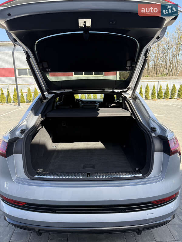 Позашляховик / Кросовер Audi e-tron Sportback 2021 в Луцьку