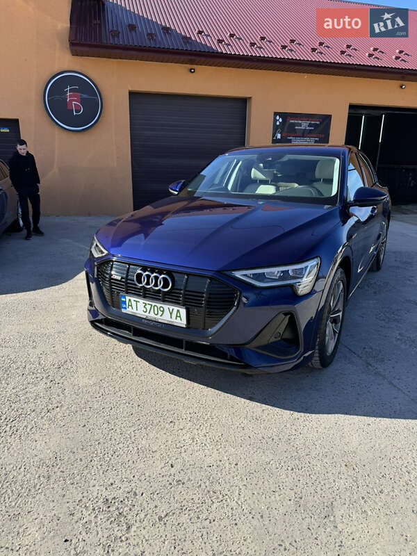 Позашляховик / Кросовер Audi e-tron Sportback 2021 в Коломиї