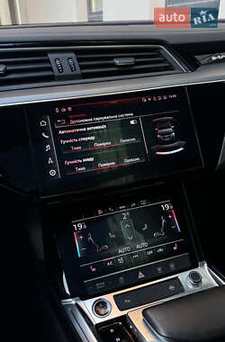 Внедорожник / Кроссовер Audi e-tron Sportback 2021 в 