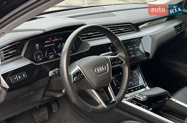 Внедорожник / Кроссовер Audi e-tron Sportback 2021 в 