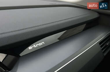 Внедорожник / Кроссовер Audi e-tron Sportback 2021 в 