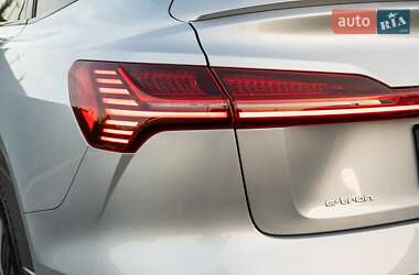 Позашляховик / Кросовер Audi e-tron Sportback 2020 в 