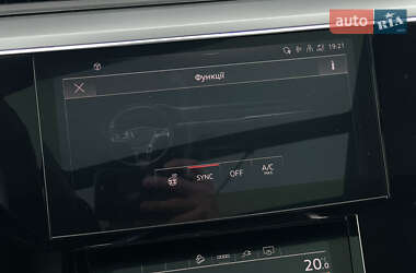 Внедорожник / Кроссовер Audi e-tron Sportback 2021 в 