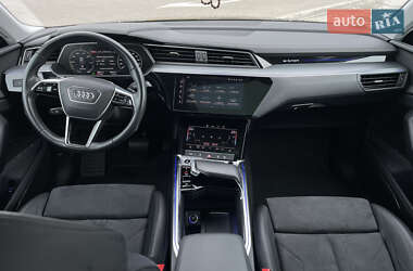 Внедорожник / Кроссовер Audi e-tron Sportback 2021 в 