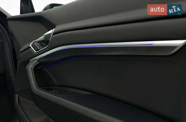 Внедорожник / Кроссовер Audi e-tron Sportback 2021 в 