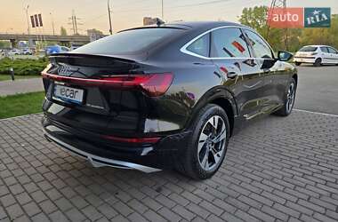 Позашляховик / Кросовер Audi e-tron Sportback 2022 в 
