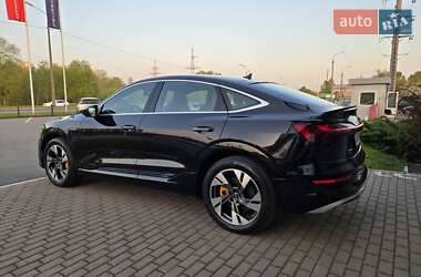 Позашляховик / Кросовер Audi e-tron Sportback 2022 в 