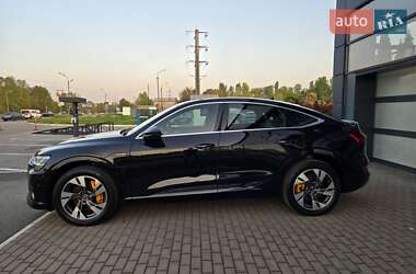 Позашляховик / Кросовер Audi e-tron Sportback 2022 в 