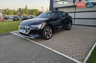 Позашляховик / Кросовер Audi e-tron Sportback 2022 в 