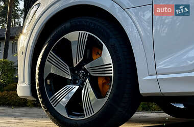 Позашляховик / Кросовер Audi e-tron Sportback 2021 в 