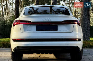 Позашляховик / Кросовер Audi e-tron Sportback 2021 в 