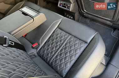 Позашляховик / Кросовер Audi e-tron Sportback 2021 в 