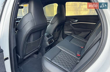 Позашляховик / Кросовер Audi e-tron Sportback 2021 в 