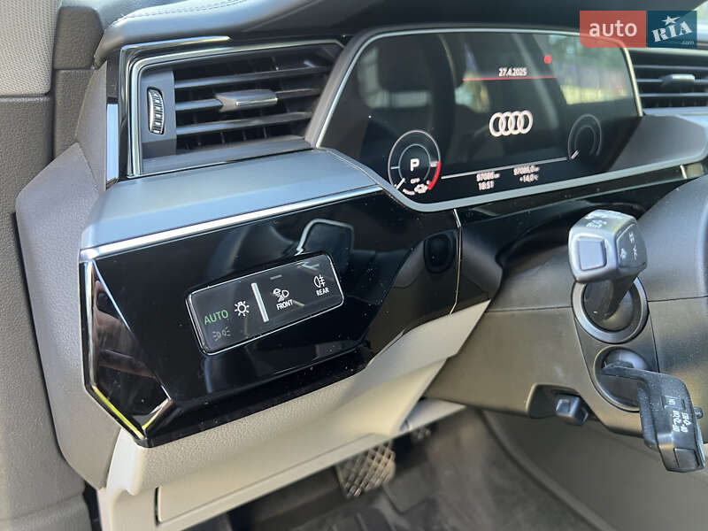 Позашляховик / Кросовер Audi e-tron Sportback 2020 в Львові фото 25 Позашляховик / Кросовер Audi e-tron Sportback 2020 в Львові