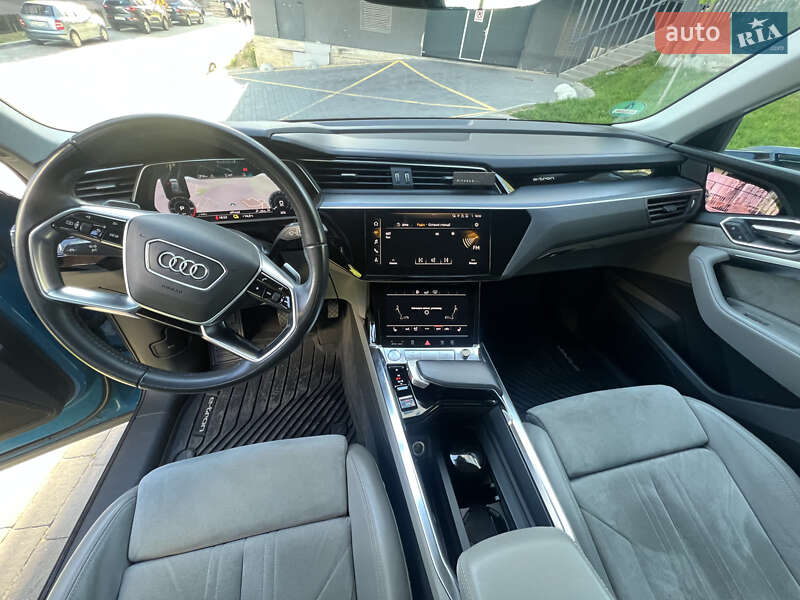 Позашляховик / Кросовер Audi e-tron Sportback 2020 в Львові фото 26 Позашляховик / Кросовер Audi e-tron Sportback 2020 в Львові