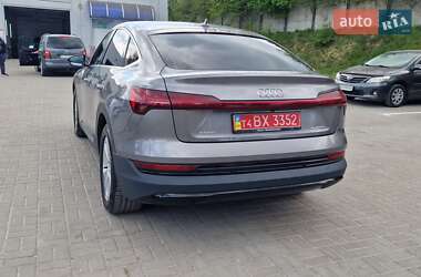 Позашляховик / Кросовер Audi e-tron Sportback 2021 в 