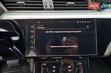 Позашляховик / Кросовер Audi e-tron Sportback 2021 в 