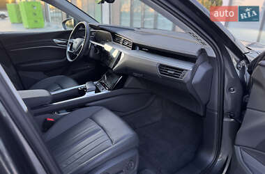 Позашляховик / Кросовер Audi e-tron Sportback 2020 в 