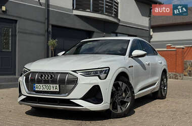 Позашляховик / Кросовер Audi e-tron Sportback 2021 в Мукачевому