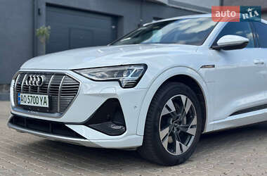Позашляховик / Кросовер Audi e-tron Sportback 2021 в 