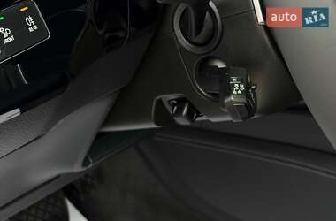 Позашляховик / Кросовер Audi e-tron Sportback 2020 в 