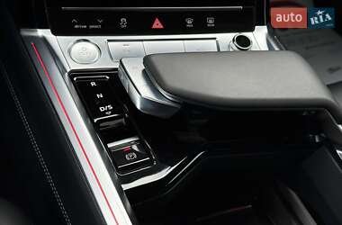 Позашляховик / Кросовер Audi e-tron Sportback 2020 в 