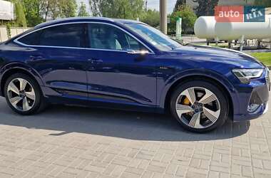 Внедорожник / Кроссовер Audi e-tron Sportback 2022 в 
