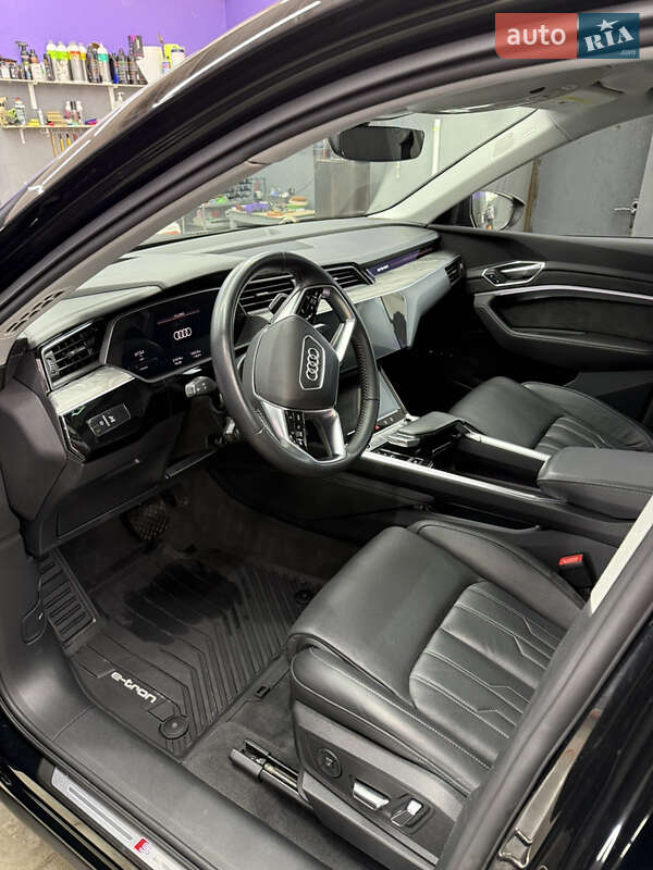 Внедорожник / Кроссовер Audi e-tron Sportback 2020 в Львове фото 11 Внедорожник / Кроссовер Audi e-tron Sportback 2020 в Львове