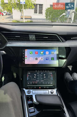 Внедорожник / Кроссовер Audi e-tron Sportback 2021 в 