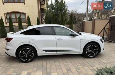 Внедорожник / Кроссовер Audi e-tron Sportback 2021 в 