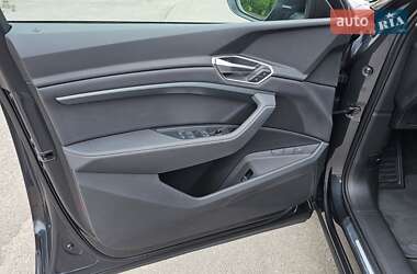 Внедорожник / Кроссовер Audi e-tron Sportback 2021 в 