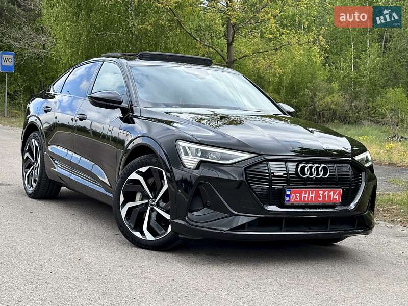 Позашляховик / Кросовер Audi e-tron Sportback 2021 в Києві