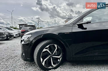 Позашляховик / Кросовер Audi e-tron Sportback 2021 в 