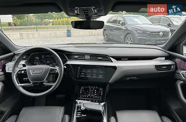 Позашляховик / Кросовер Audi e-tron Sportback 2021 в 