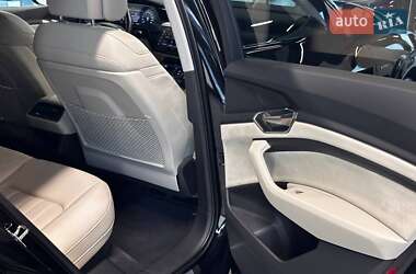 Внедорожник / Кроссовер Audi e-tron Sportback 2021 в 