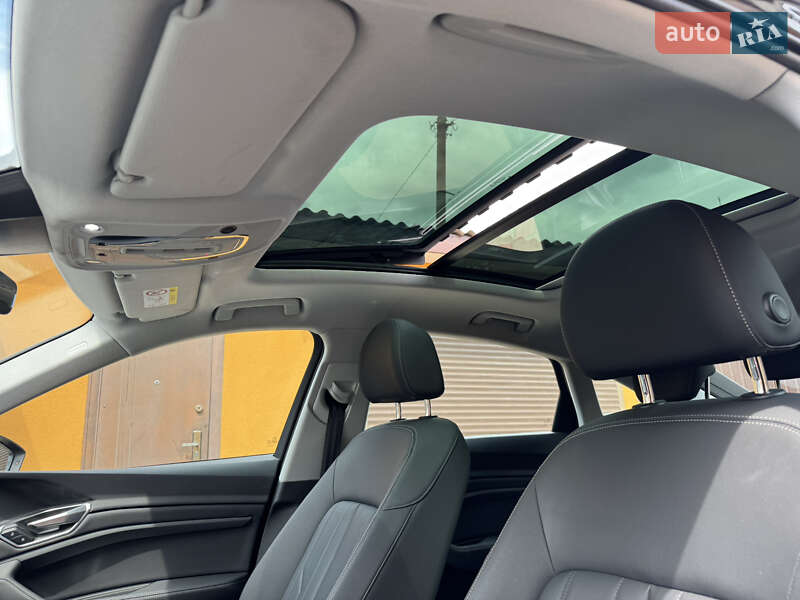 Внедорожник / Кроссовер Audi e-tron Sportback 2020 в Ровно
