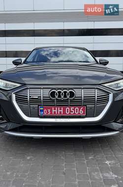 Внедорожник / Кроссовер Audi e-tron Sportback 2021 в 