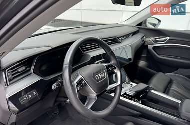 Внедорожник / Кроссовер Audi e-tron Sportback 2021 в 