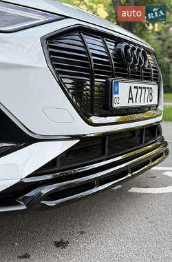 Позашляховик / Кросовер Audi e-tron Sportback 2020 в 