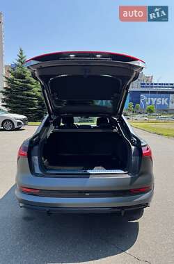 Позашляховик / Кросовер Audi e-tron Sportback 2023 в 