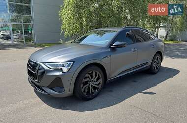 Позашляховик / Кросовер Audi e-tron Sportback 2023 в 