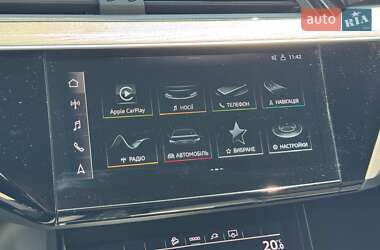Позашляховик / Кросовер Audi e-tron Sportback 2023 в 