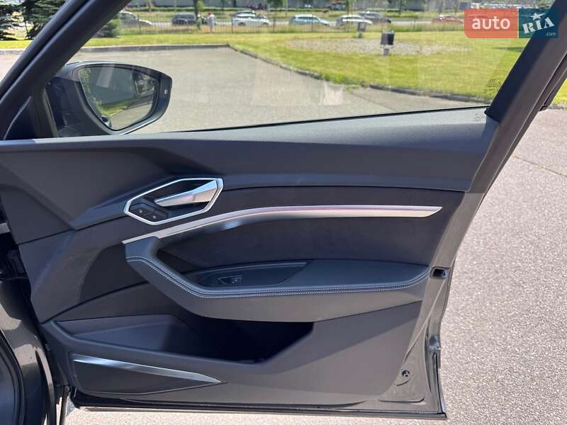 Внедорожник / Кроссовер Audi e-tron Sportback 2023 в Киеве фото 72 Внедорожник / Кроссовер Audi e-tron Sportback 2023 в Киеве