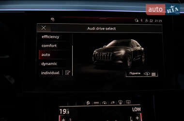 Позашляховик / Кросовер Audi e-tron Sportback 2022 в 