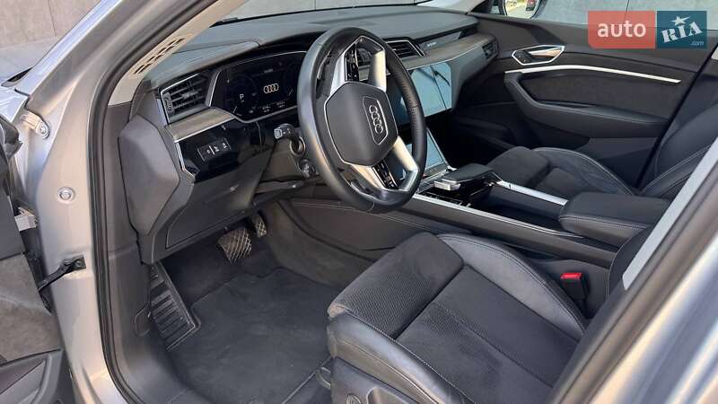 Внедорожник / Кроссовер Audi e-tron Sportback 2020 в Львове фото 31 Внедорожник / Кроссовер Audi e-tron Sportback 2020 в Львове