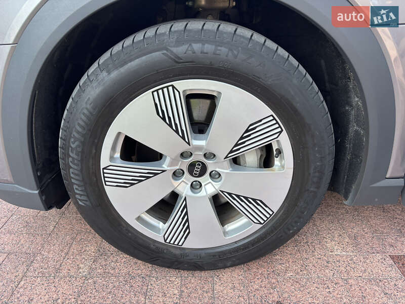 Внедорожник / Кроссовер Audi e-tron Sportback 2021 в Киеве