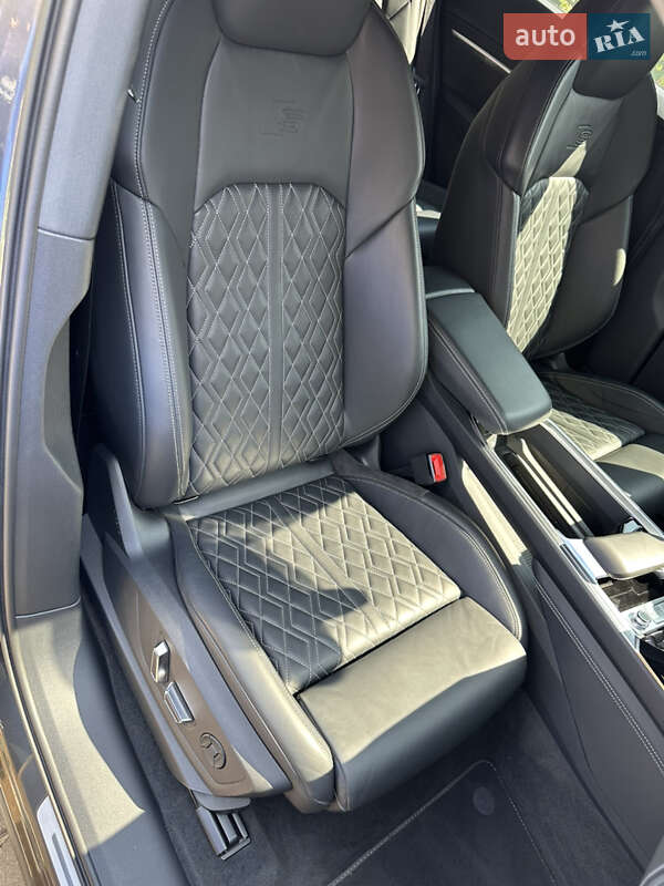 Позашляховик / Кросовер Audi e-tron Sportback 2021 в Чернівцях