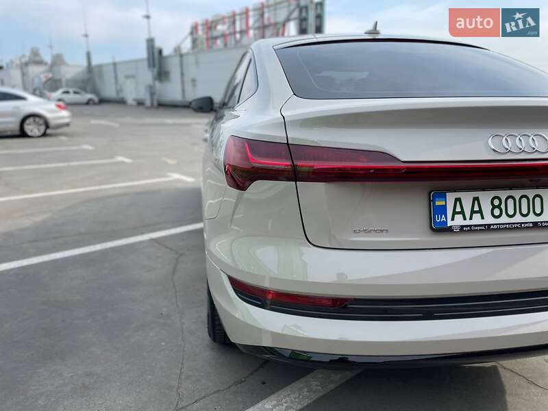 Внедорожник / Кроссовер Audi e-tron Sportback 2021 в Киеве